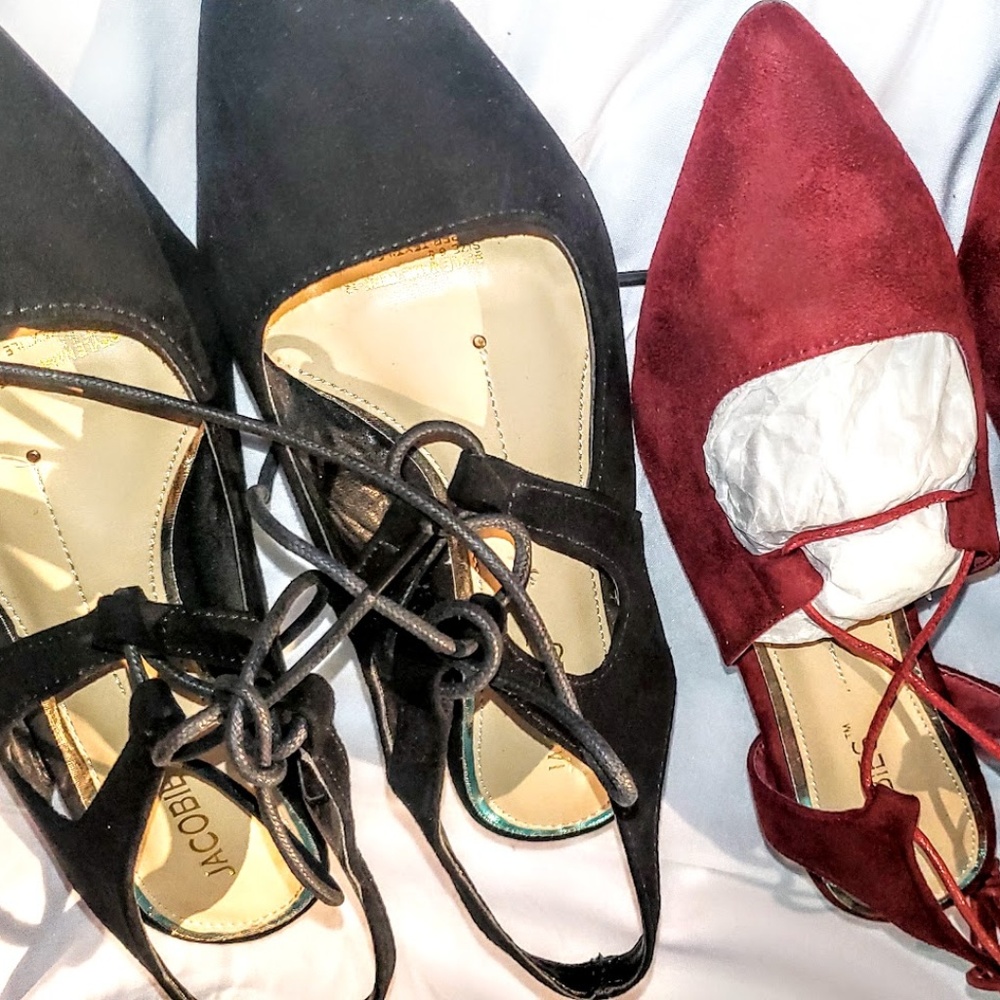 2 Paires, Never Worn Size 6.5 Black & Maroon